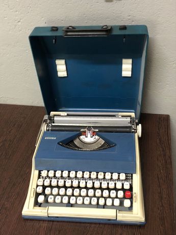 Máquina de escrever MESSA