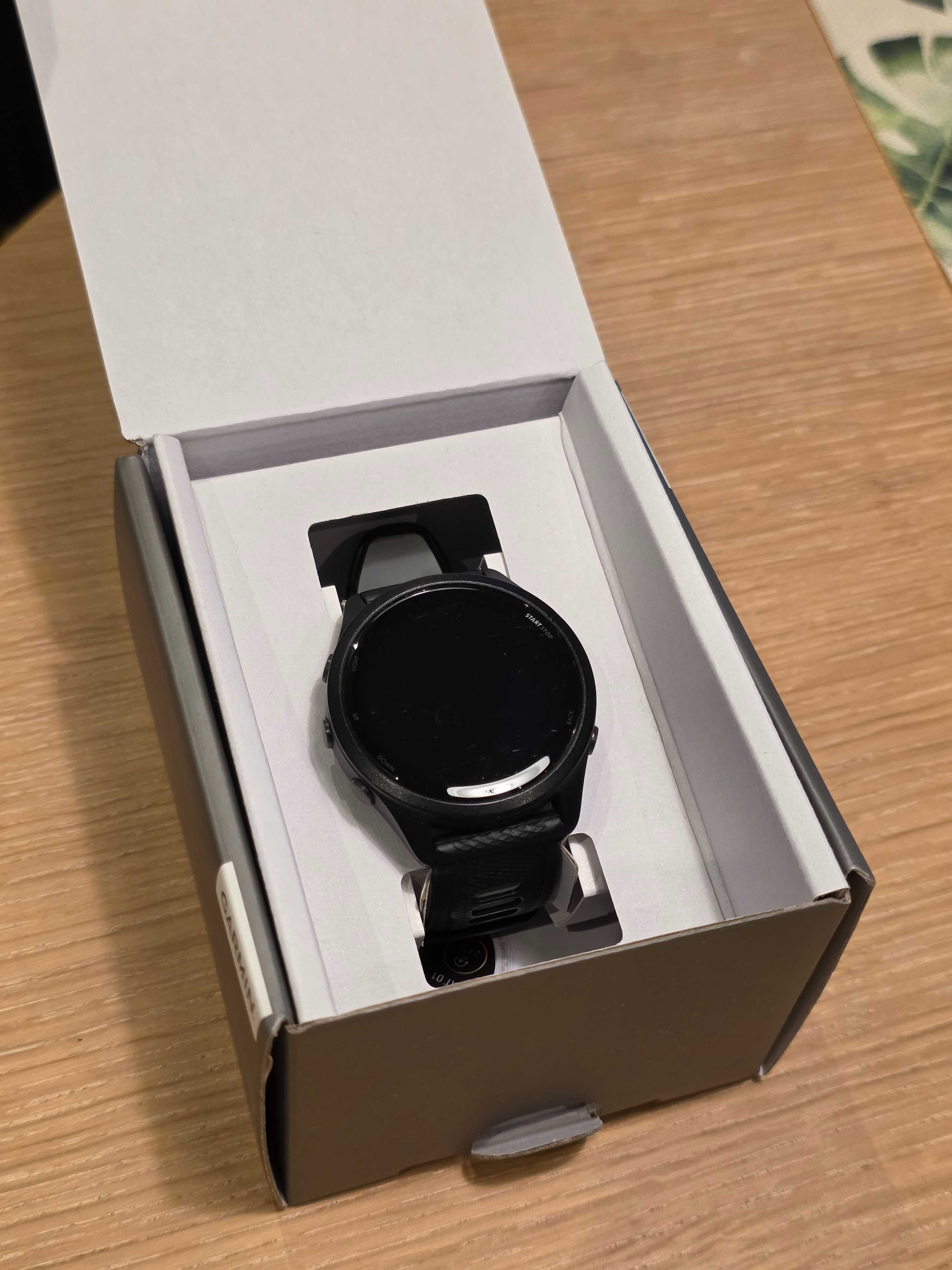 Garmin Forerunner 265, 46mm, czarny, gwarancja