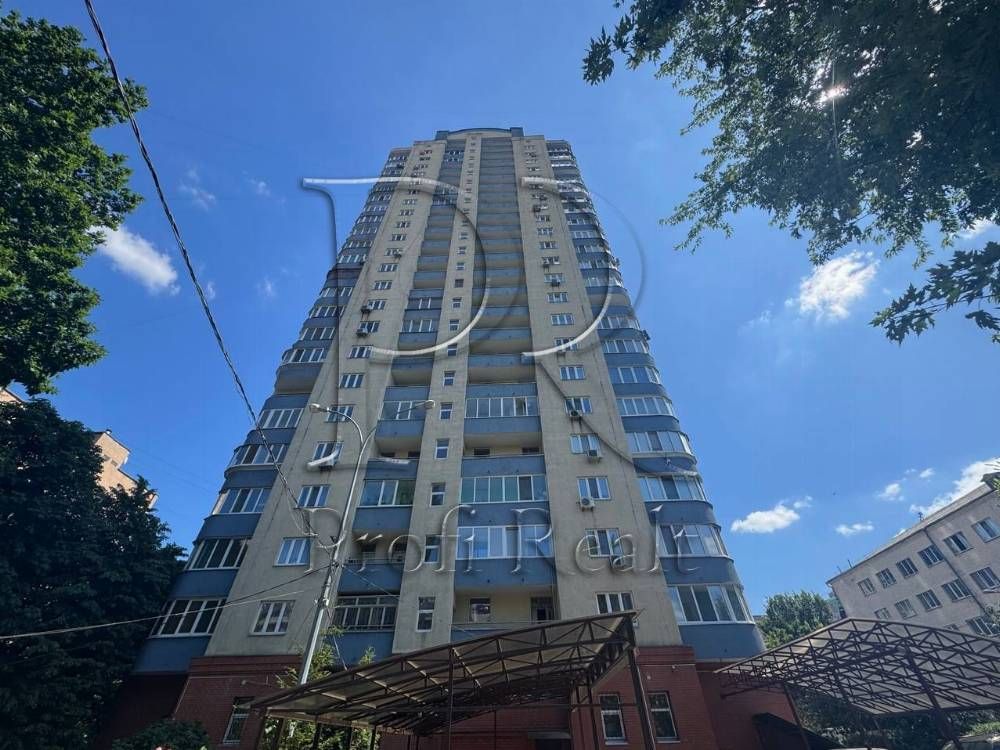 Продаж 3кім квартири з євроремонтом в цегляному будинку Шулявська