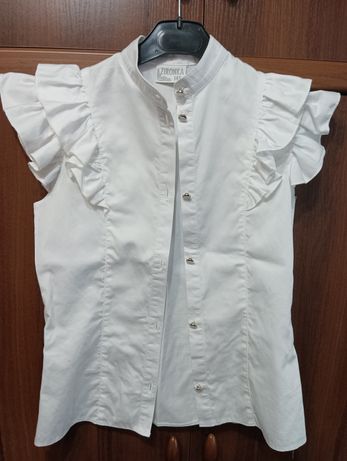 Школьная блузка с коротким рукавом