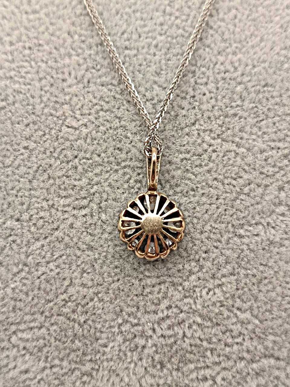 Złoty wisiorek 14K 2,49 g