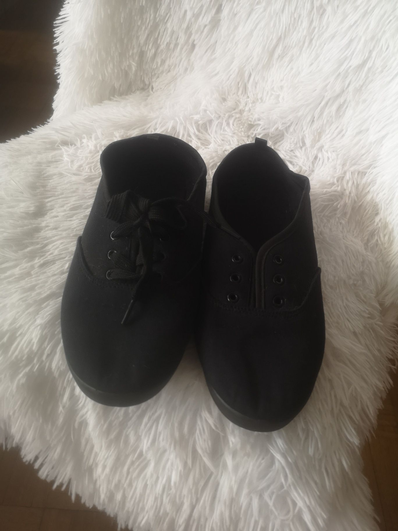Czarne trampki nowe