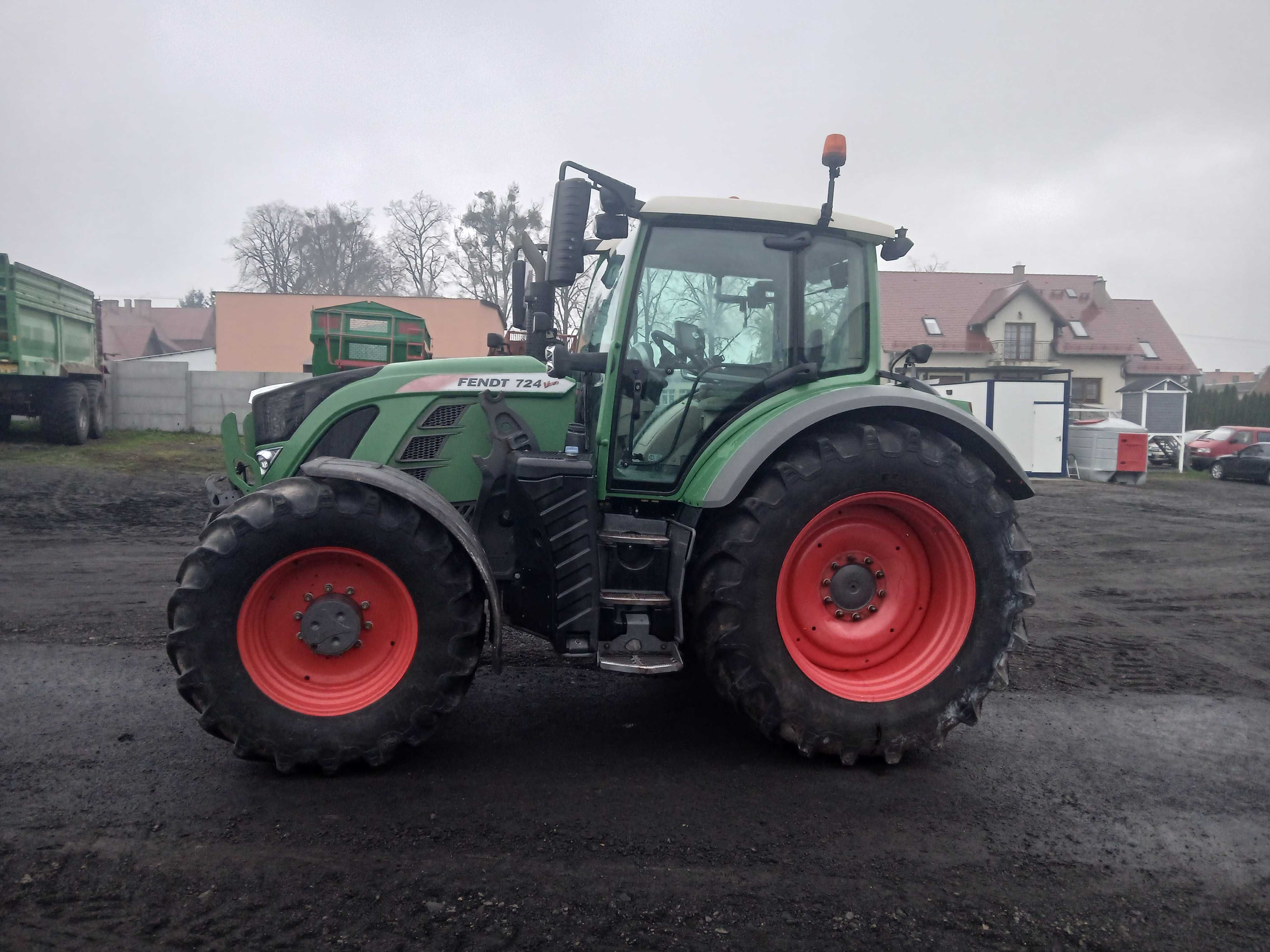 Fendt 724 Vario Profi Plus 2016 Rok !!! NOWE OPONY !!! Brutto !!!