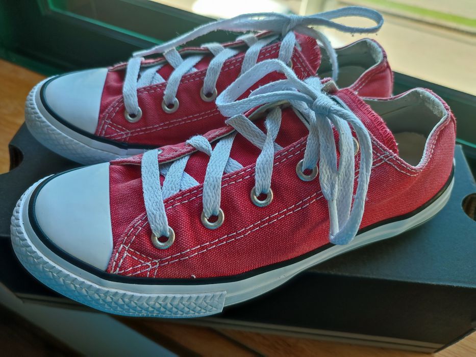 Converse All Star Vermelhas - Tam.33.5