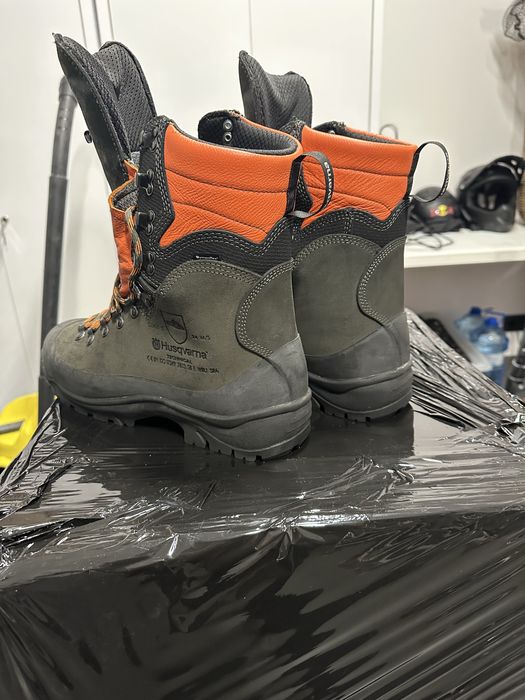 Buty Obuwie Ochronne Husqvarna Technical BHP Stihl dla pilarza Oregon