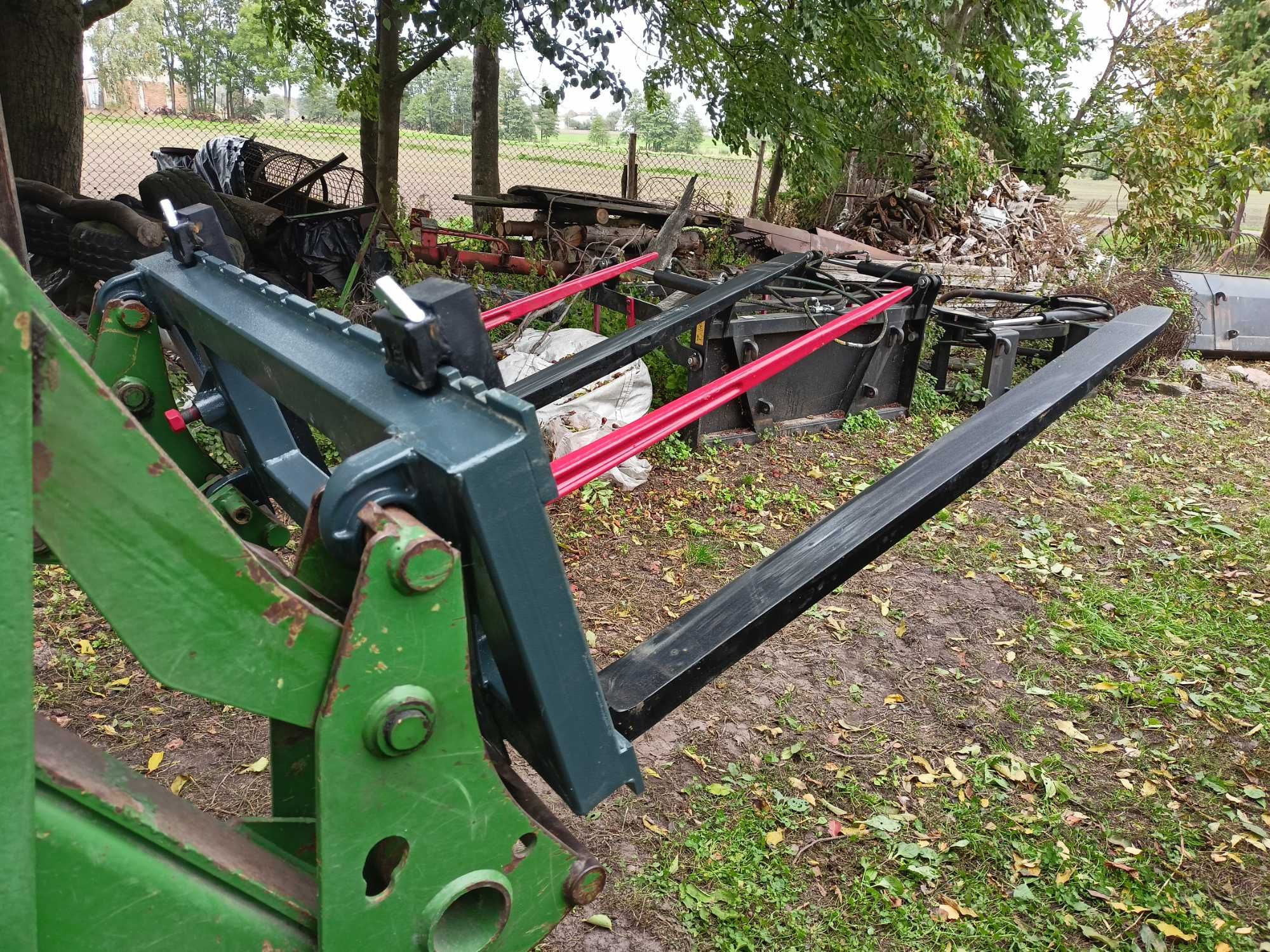 Paleciak do tura ciągnika/ Widły do palet 120cm Karetka do ładowacza