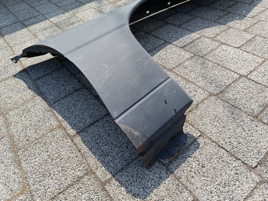 Opel Omega A 86-93 - Błotnik prawy przód Nowy