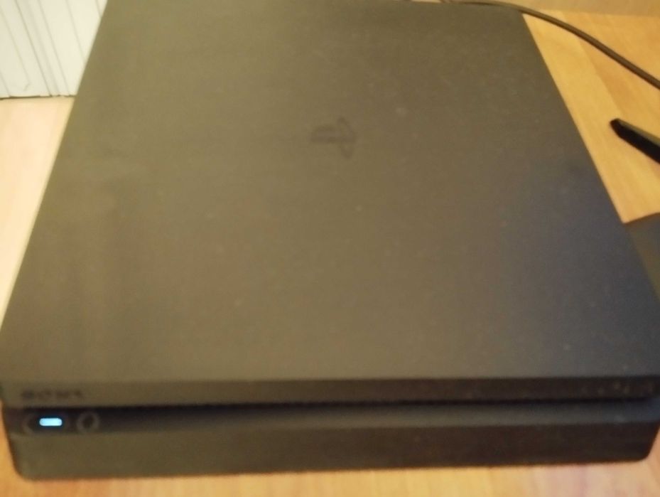 PS4 Slim 500gb 3 gry