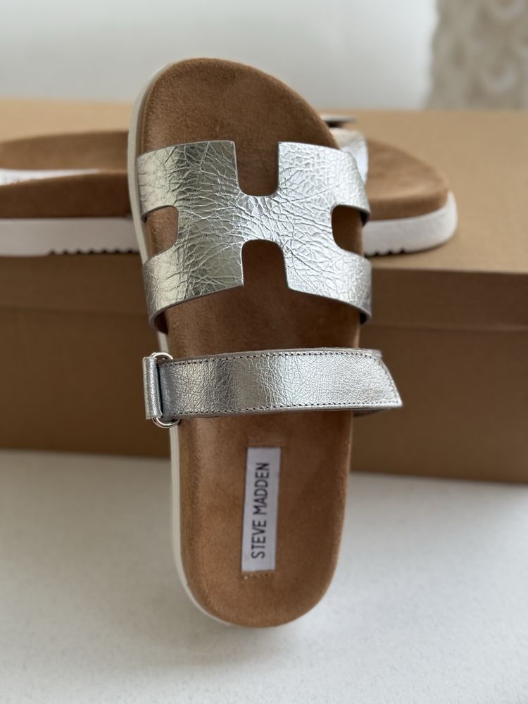 Шльопанці Steve Madden
