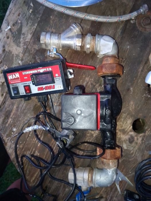 Sprzedam pompę Co w komplecie ze sterownikiem