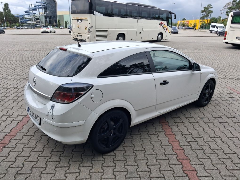 Opel astra gtc 1.4 klima 2009