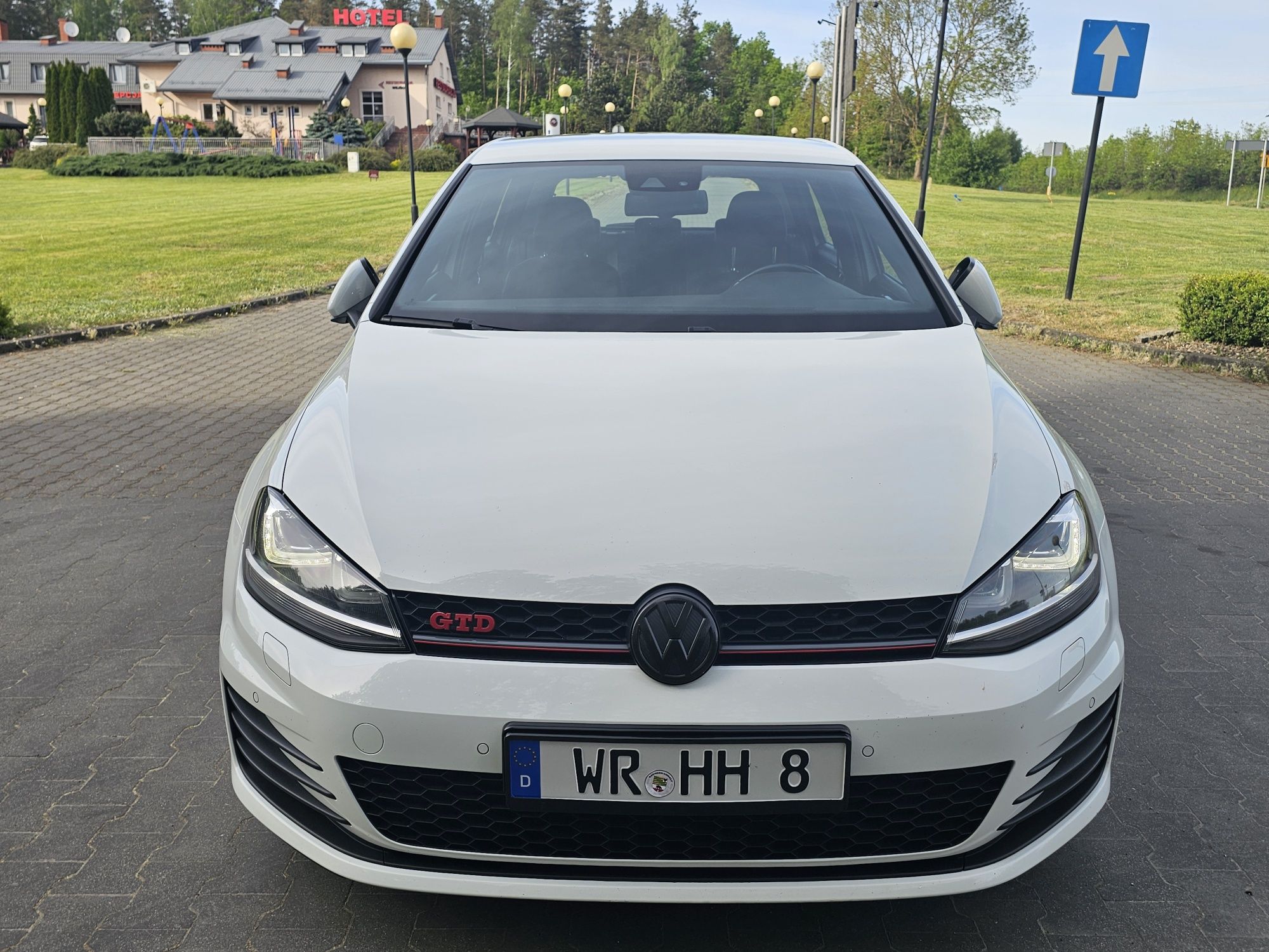 VW Golf_GTD_automat_bezwypadek_Lśniąca Biel