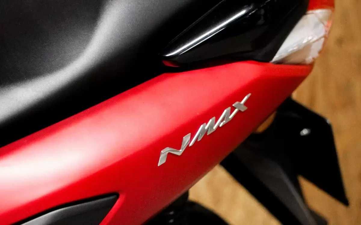 Yamaha N Max Vermelha