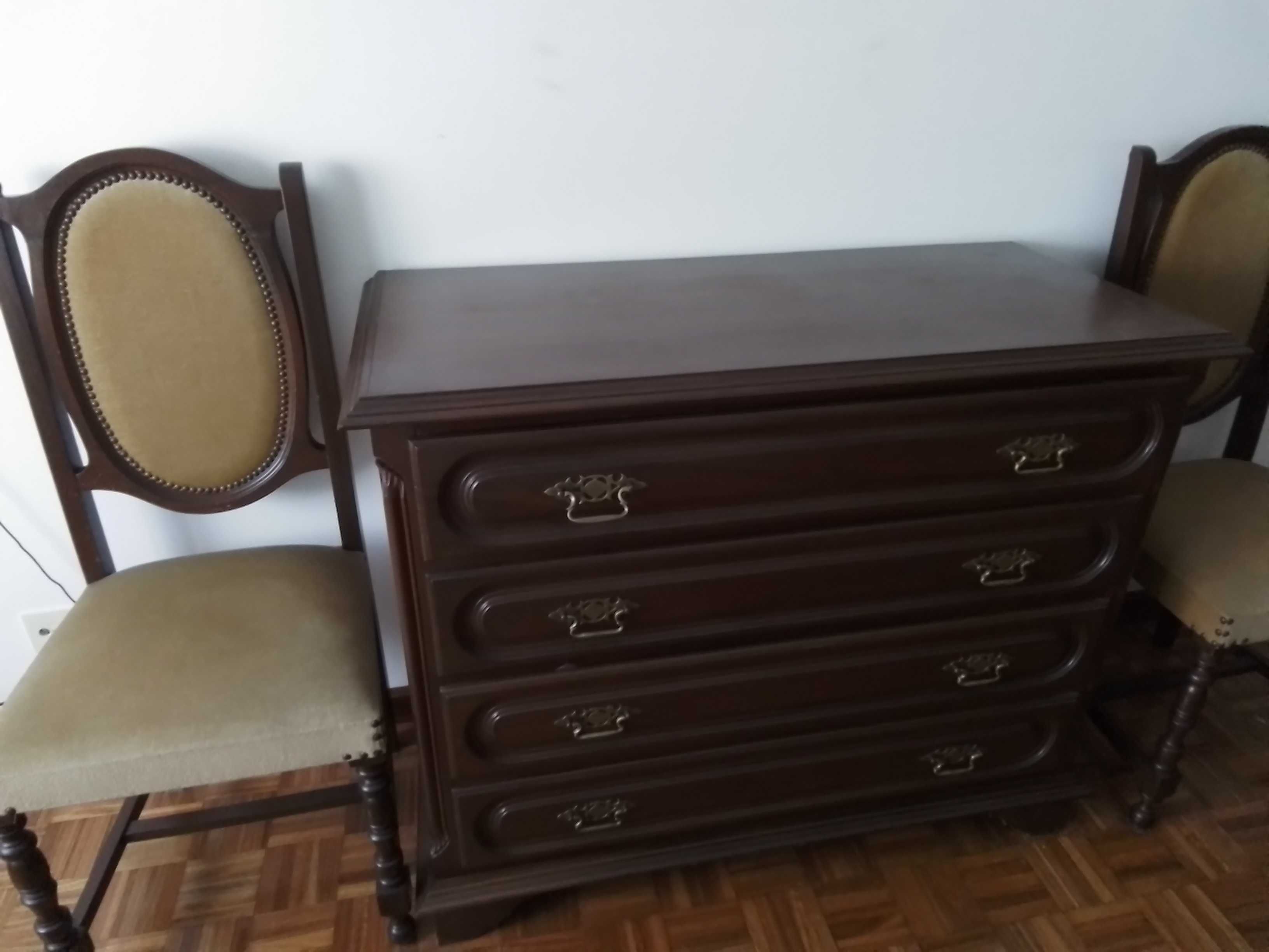 Vendo Mobilia de Quarto com ou sem colchão (opcional)