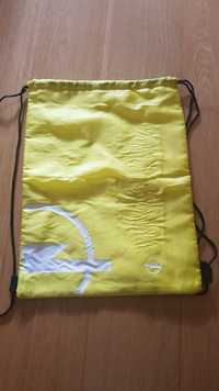 Saco térmico tipo mochila amarelo, marca Opel