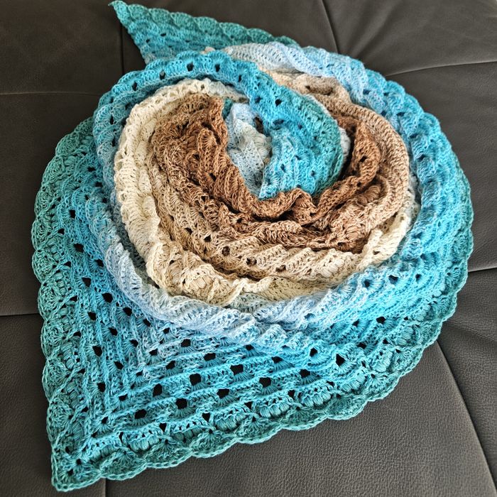 Chusta robiona na szydełku rękodzieło Handmade idealna na prezent