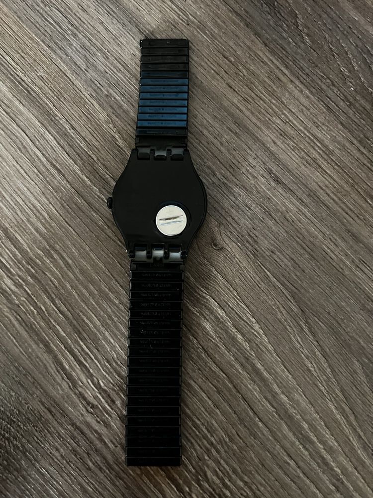 Часы swatch мужсике черный цвет