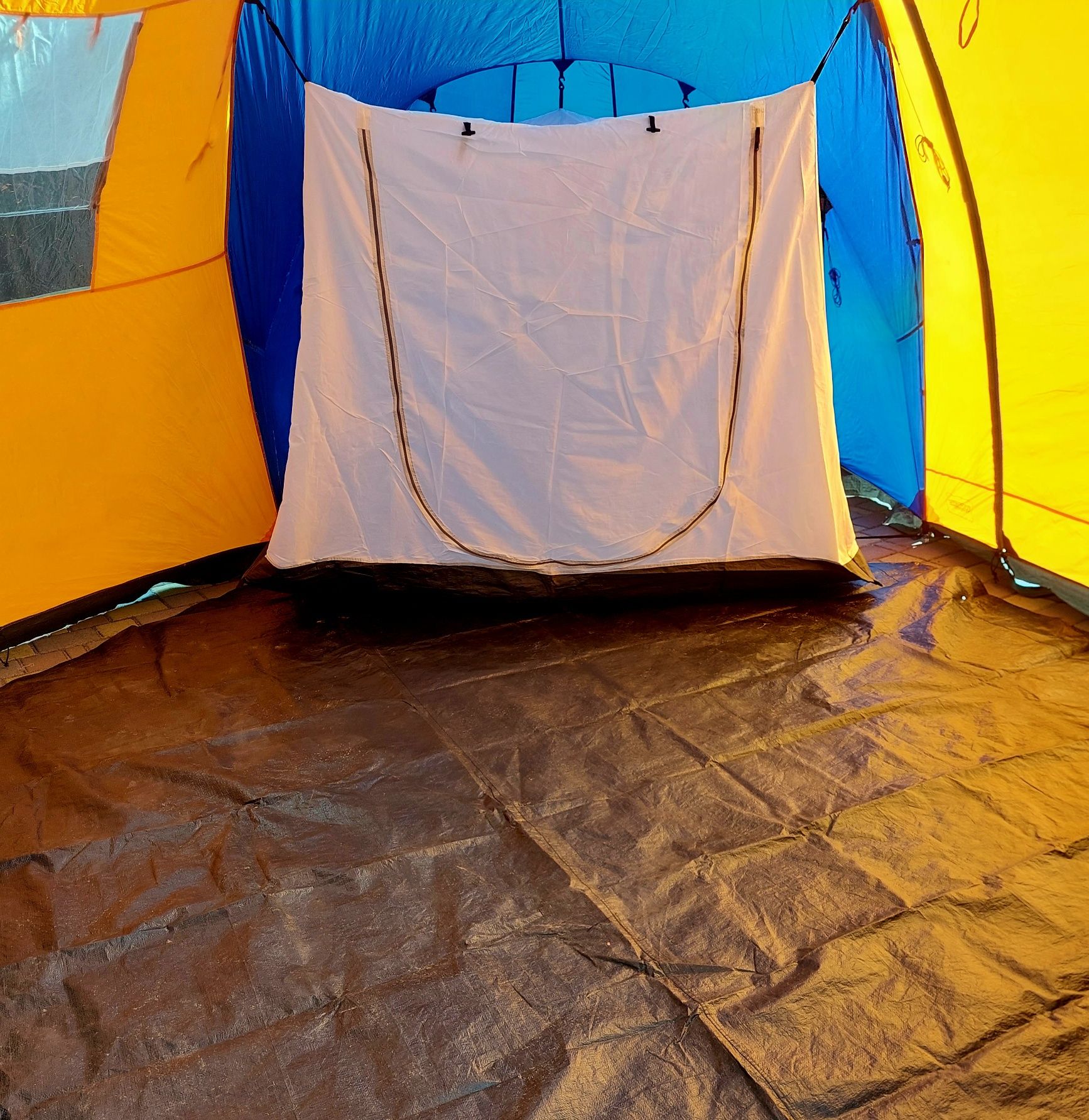Footpath Outdoor Pursuits 3 Room 6 Man Tent кемпінгова палатка