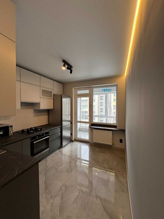 Продаж 2кім.квартири новобудова вул.Героів Крут