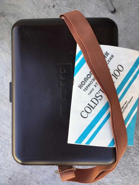 Холодильник мини автомобильный COLDSTAR 100