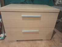 Mesa de cabeceira como nova