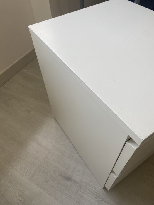 Mesa de cabeceira/ Bloco de 2 gavetas MALM IKEA