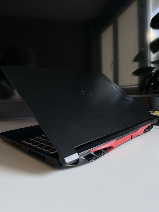 Laptop gamingowy Acer Nitro 5 AN515-55 ( GTX 1660 ti 6 GB)