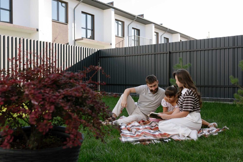 Таунхаус із Повністю приватним ДВОРОМ!