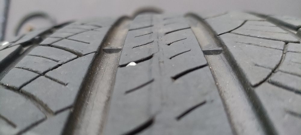Резина 235/55  r17
