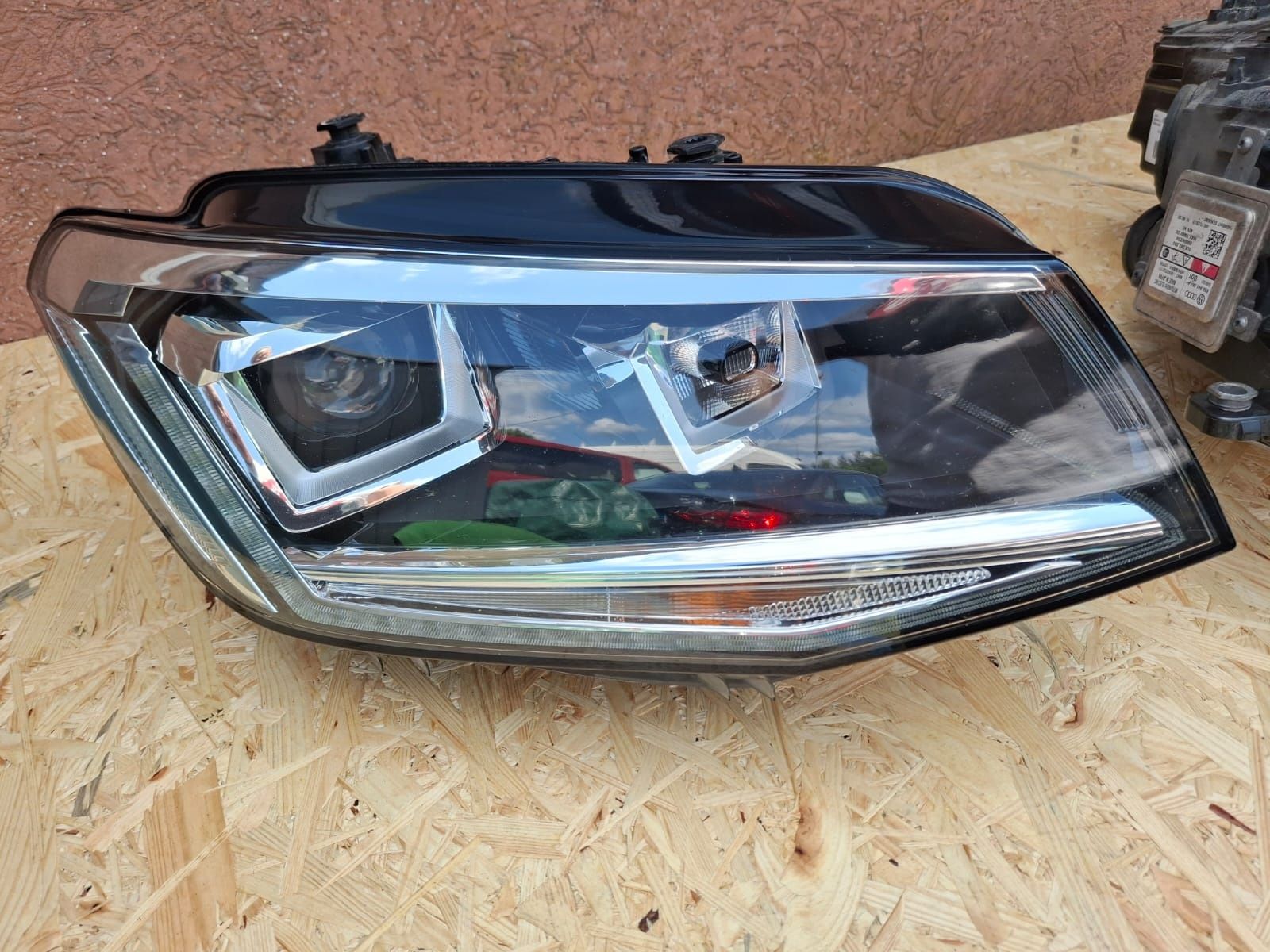 Komplet lamp przednich VW Caddy 2K5