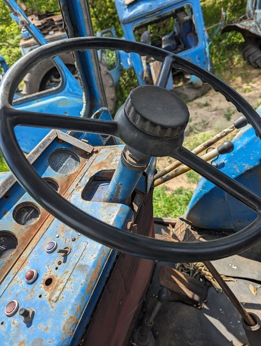 Щиток МТЗ 82 Кабіна МтЗ колонка рульова руль Обшивки Панель руль МТЗ