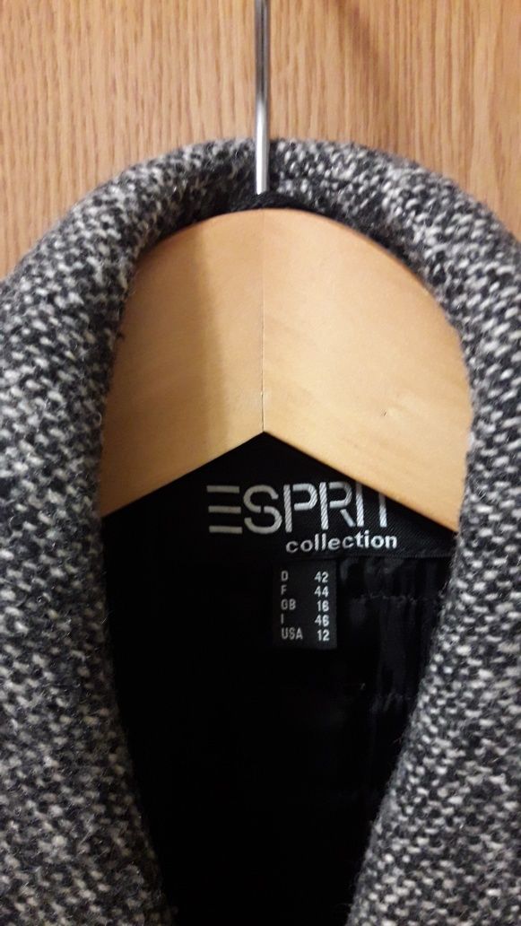 Срочно Пальто пиджак Esprit