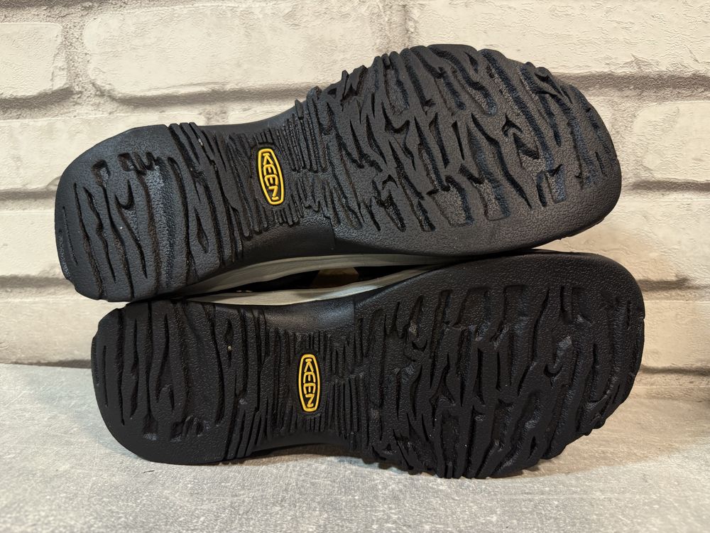 Сандалии Keen 42 р