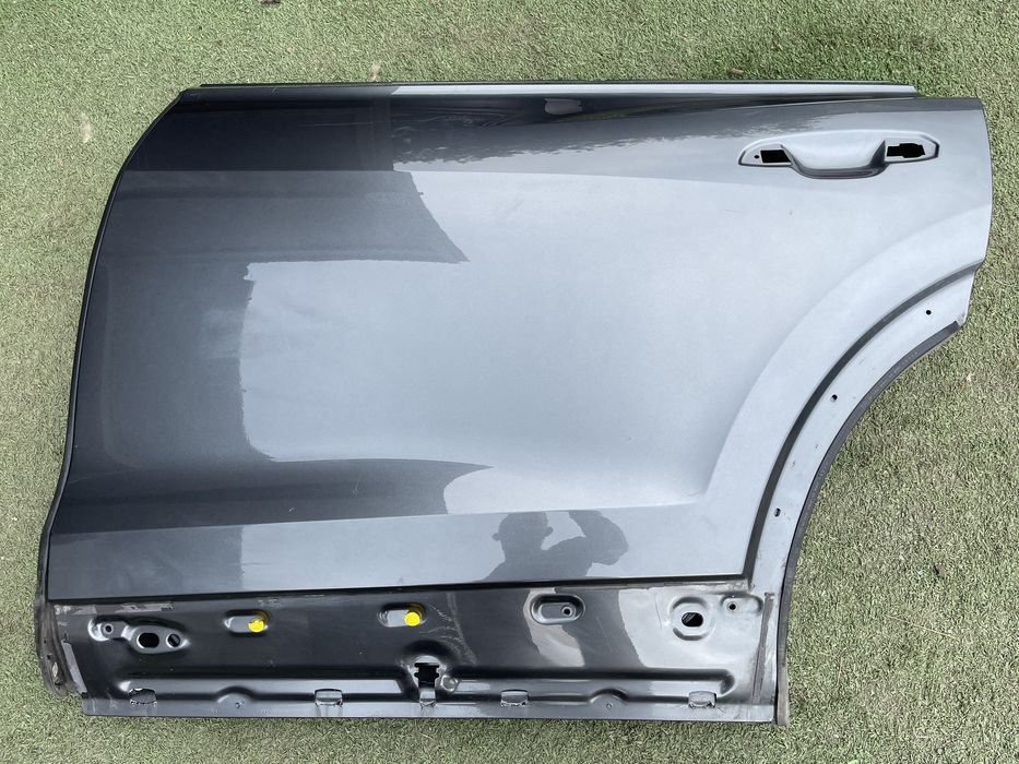 Двері задні ліві колір 6Y / Z7S AUDI Q8 4M8 2018-2022