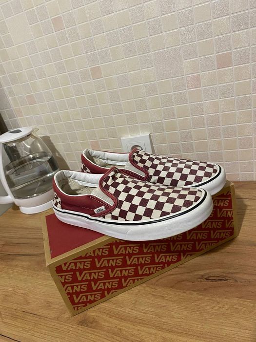 Vans Classic Slip-On
Color Theory Checkerboard
Col