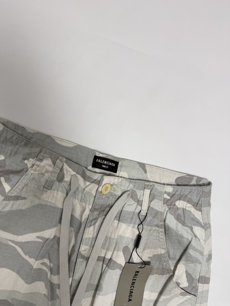 шорты Balenciaga Cargo Artic shorts
