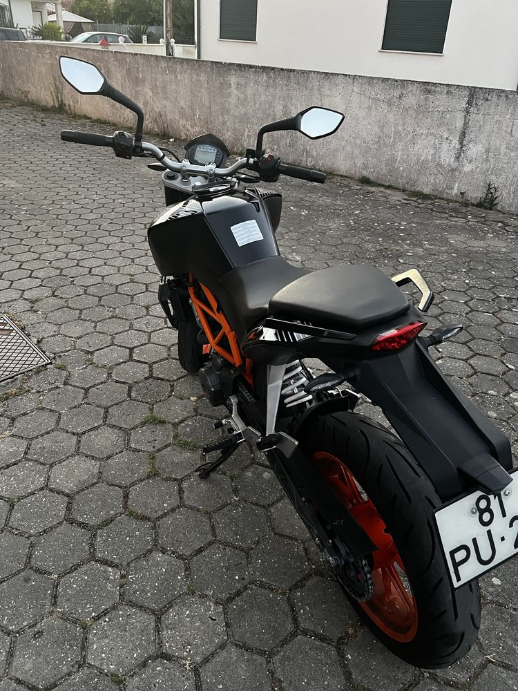 KTM Duke 390 35kw ABS poucos Kms