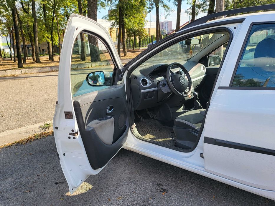 Продам Renault Clio 1.2 2012 ПО ТП