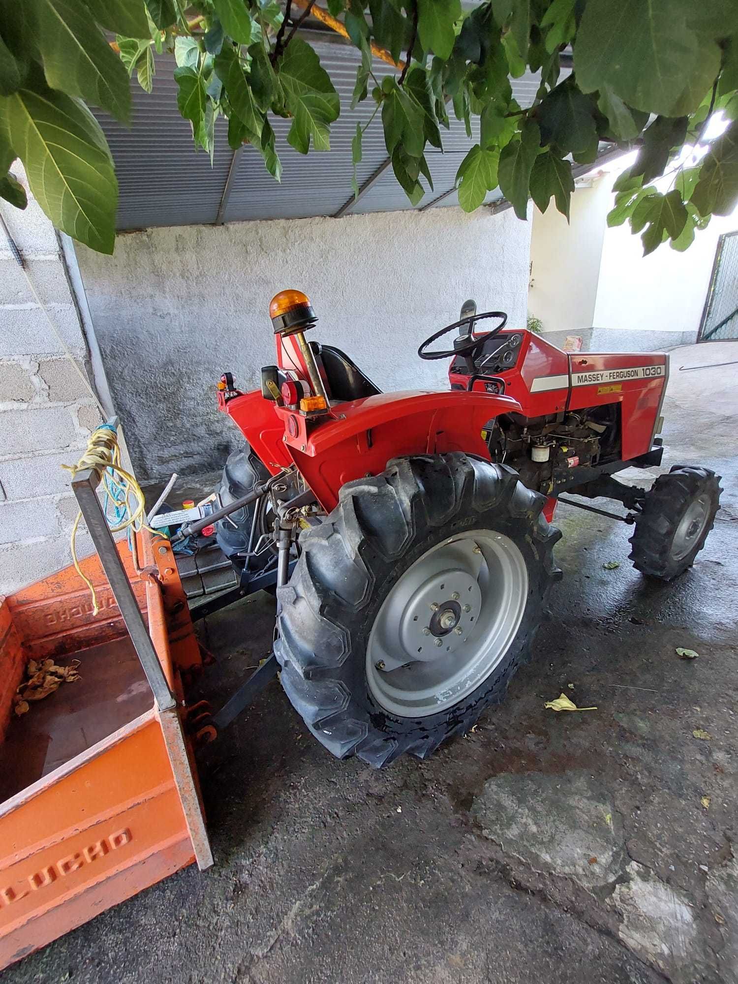 Tractor Massey Ferguson 1030 - 30 CV