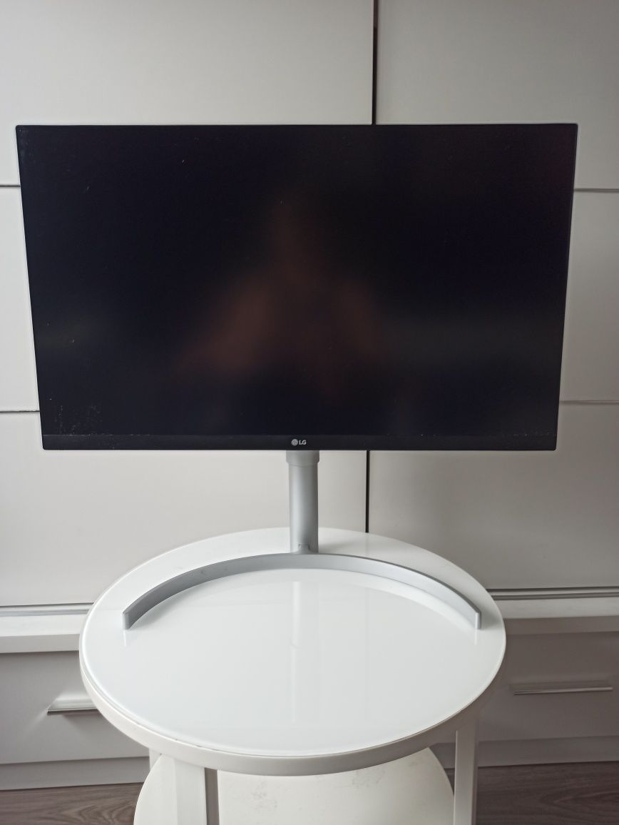 Sprzedam Monitor LG 27UL850 W 27 4K