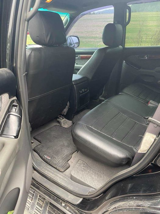 Toyota land cruiser prado