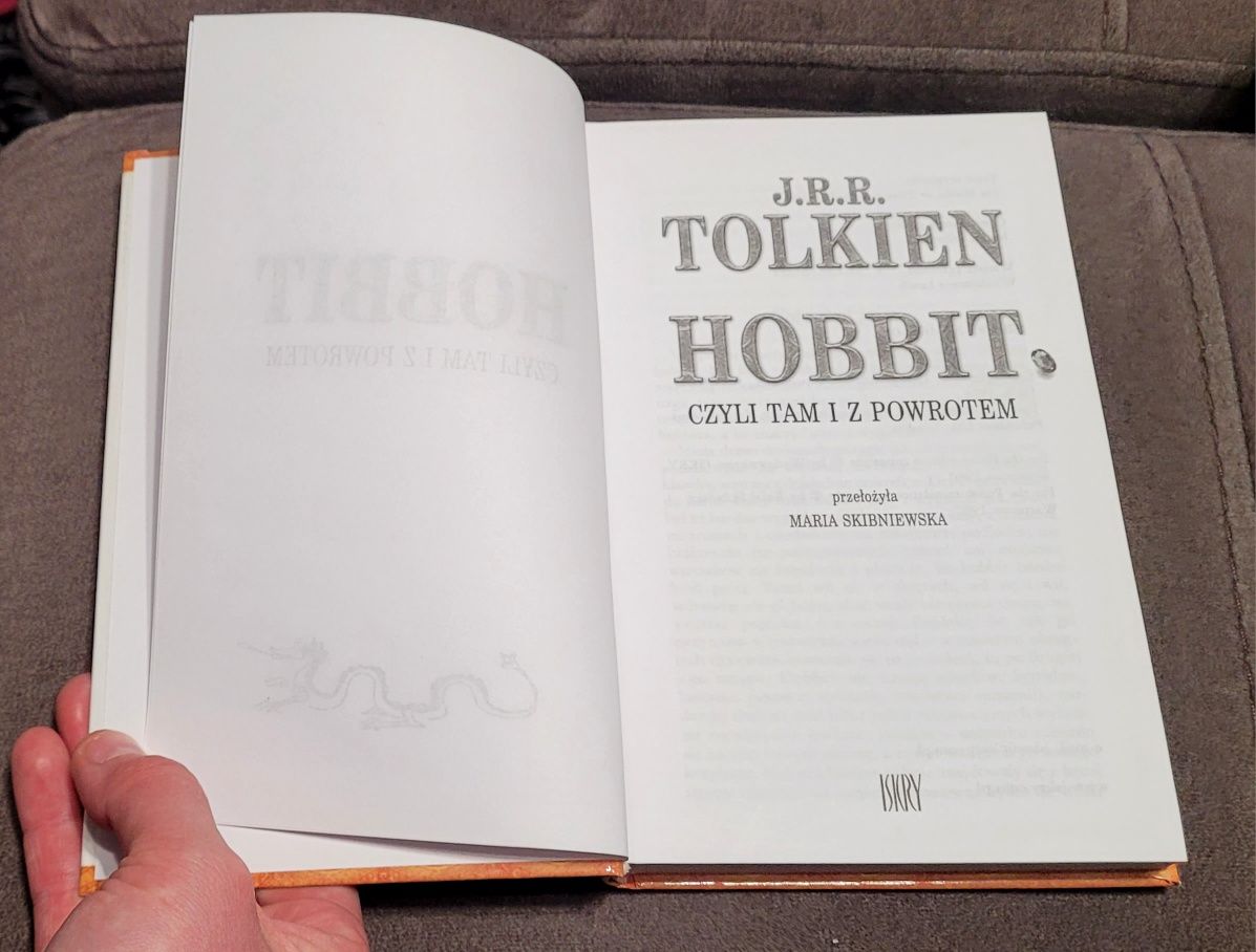 J.R.R Tolkien - Hobbit Tam i z Powrotem ksiazka plus gratis film