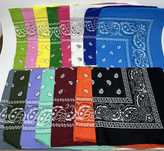 Zestaw 15 kolorowych chustek bandana bandama