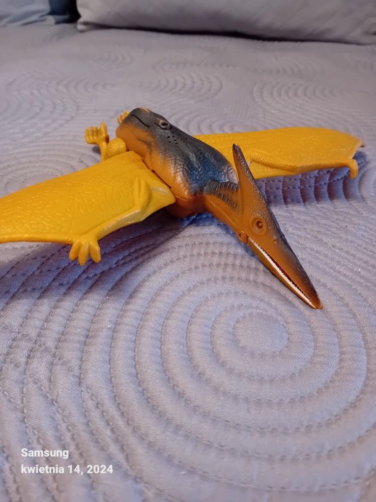 Pterodaktyl zabawka dinozaur