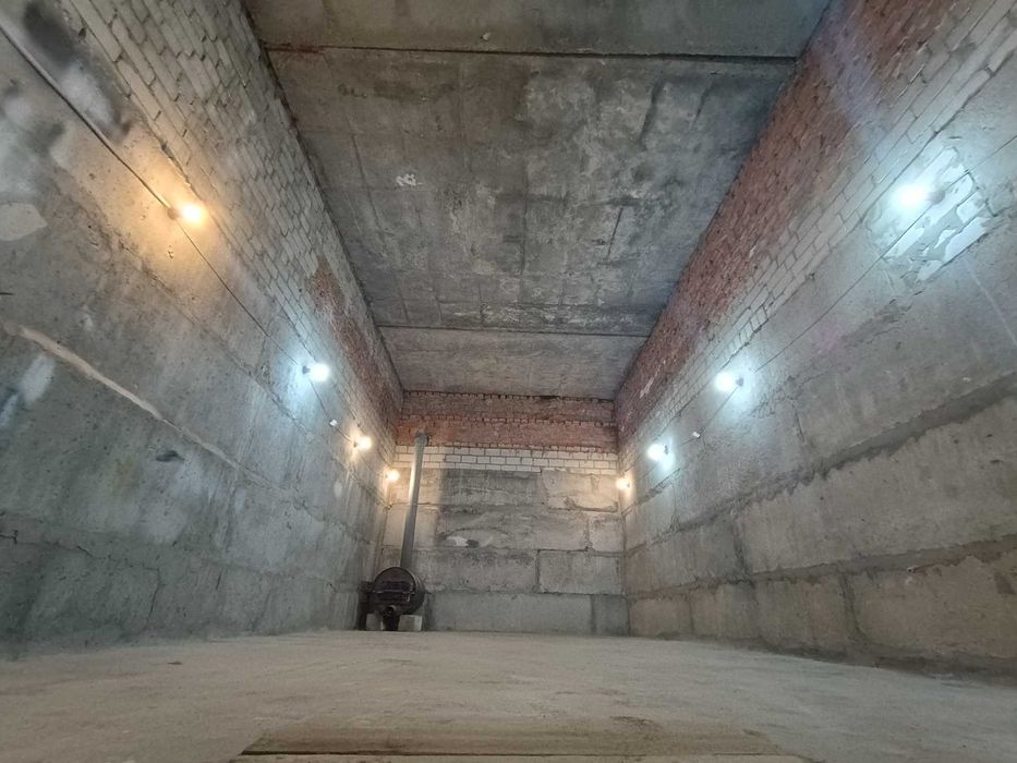 Гараж великий Троєщина Під підіймач СТО малярка склад цех виробництво