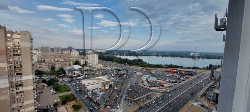 Продаж 2 кімн. квартири в ЖК Лебединий за адресою вул. Ревуцького, 40Б