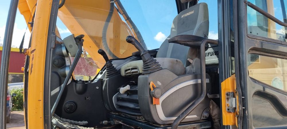 Продам гусеничный экскаватор Hyundai 210 LC 9
