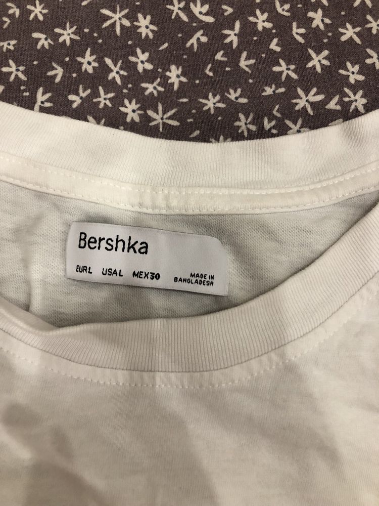 Футболка, розмір L,Bershka