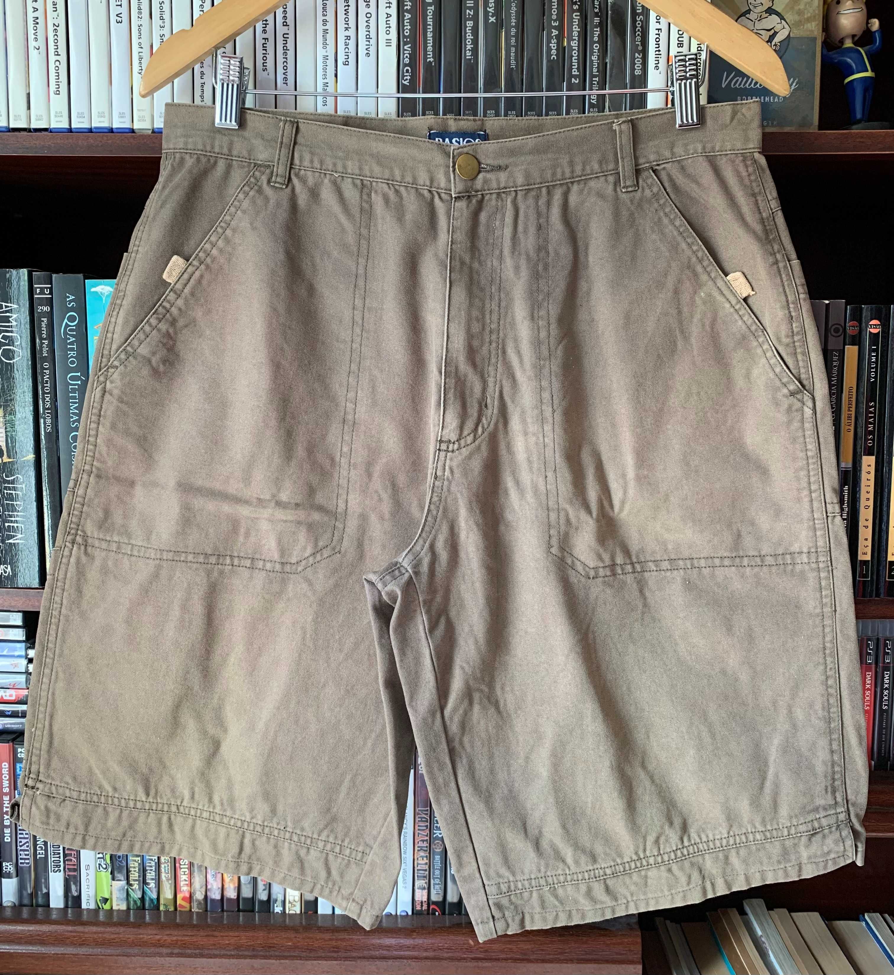 Calções Basics, tamanho 42 / XL