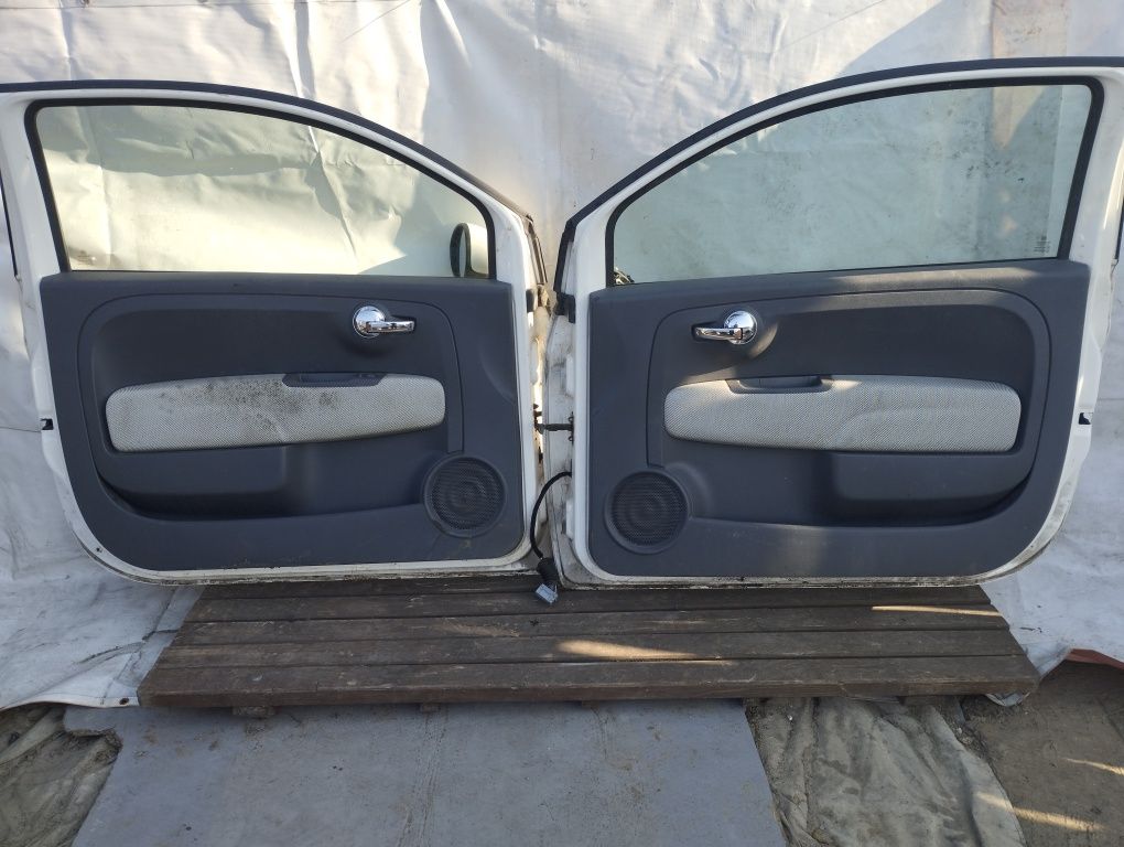 Fiat 500 drzwi przednie przód ,prawe